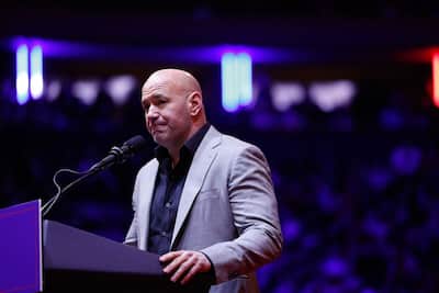 LeBron James durante el himno nacional el pasado viernes en Toronto.