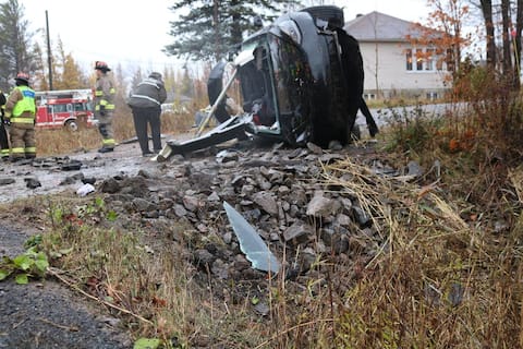 Saint-Catherine-de-La-Jacques-Cartier: Violently injures three