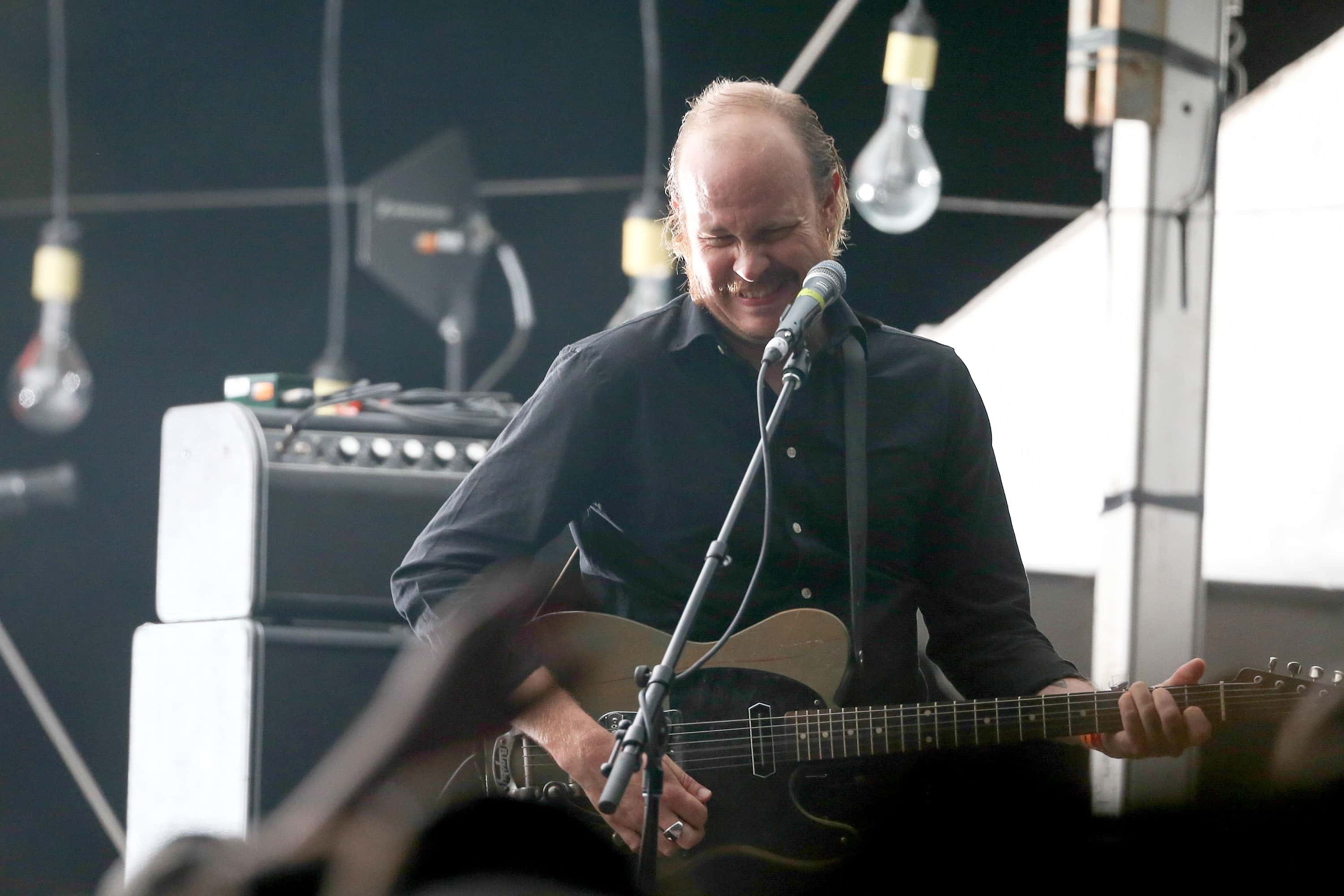 Taylor Kirk du groupe canadien Timber Timbre est décédé subitement à l’âge de 44 ans