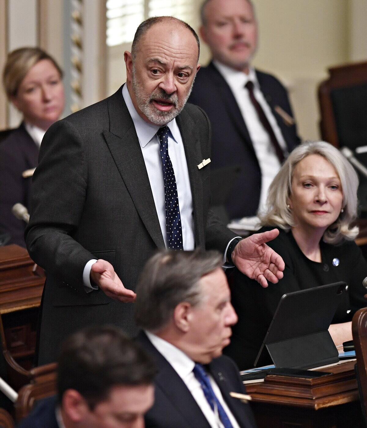 Guichet d&rsquo;acc&egrave;s &agrave; la premi&egrave;re ligne: Christian Dub&eacute; croit pouvoir s&rsquo;entendre avec la FMOQ d&rsquo;ici vendredi