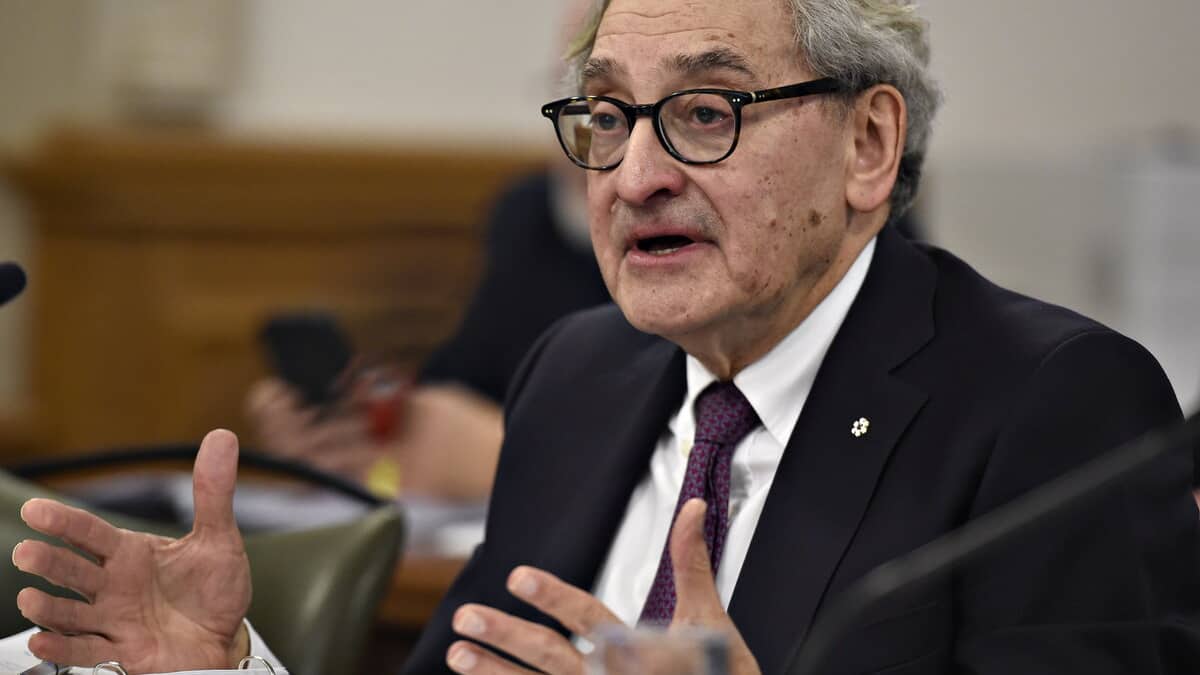 Hydro-Québec: chute des profits, hausse des bonis