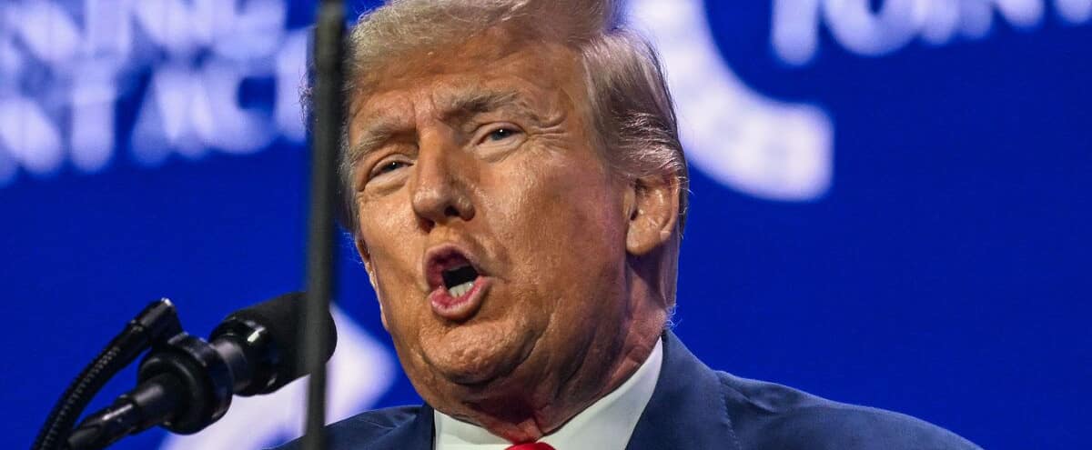 Documents confidentiels: Donald Trump visé par de nouveaux chefs d'accusation