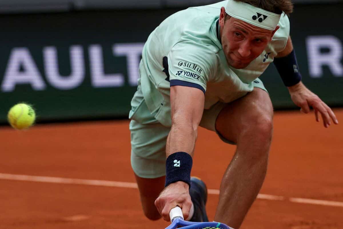 Casper Ruud, deux fois finaliste, est éliminé dès le deuxième tour à ...