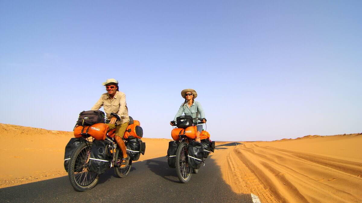 Un couple de nomades québécois à vélo à la conquête de l’Afrique