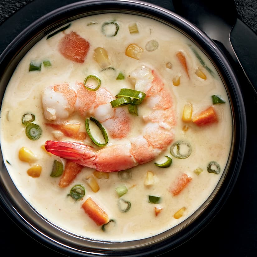 Soupe thaïe aux crevettes et à la noix de coco | Coup de pouce