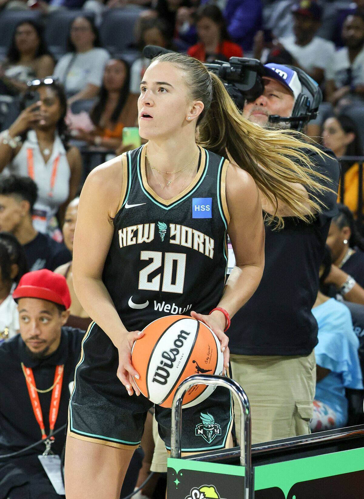 RecordBreaking Performance Sabrina Ionescu Dominates WNBA Skills