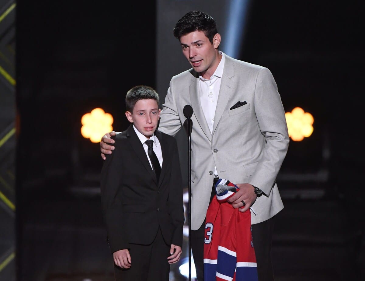 LNH: six interactions touchantes entre joueurs et jeunes partisans