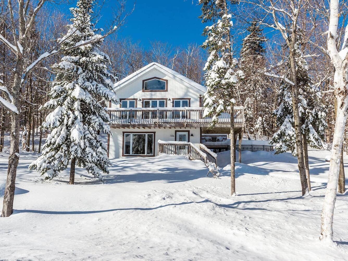 MorinHeights maison près des pentes de ski JDM