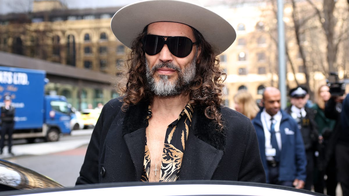Le comédien Russell Brand plaide non coupable d'une nouvelle accusation de viol