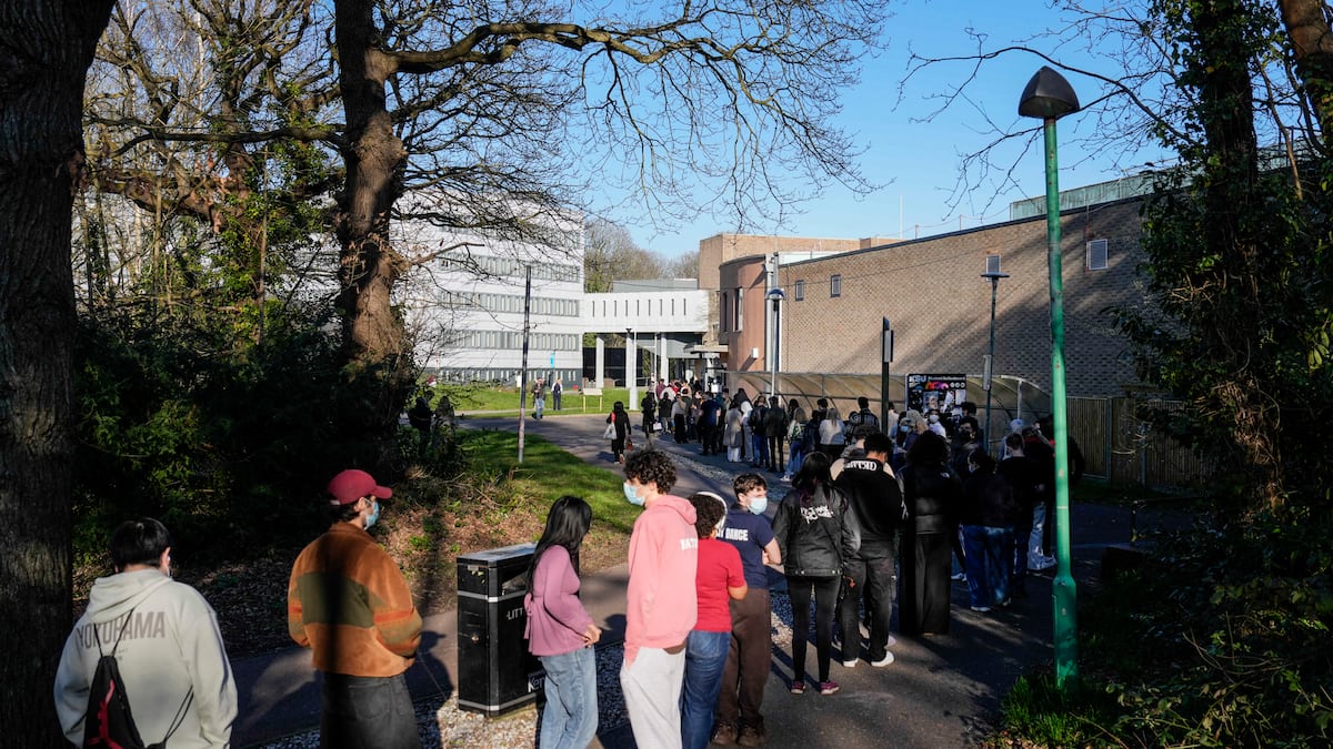 Ce que l'on sait de l'épidémie de méningite qui touche l'Angleterre