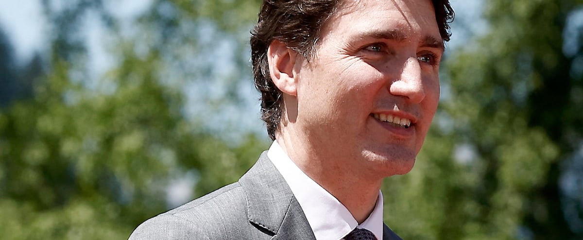 Mr. Trudeau, please don’t touch anything anymore Mr. Trudeau, please don’t touch anything anymore