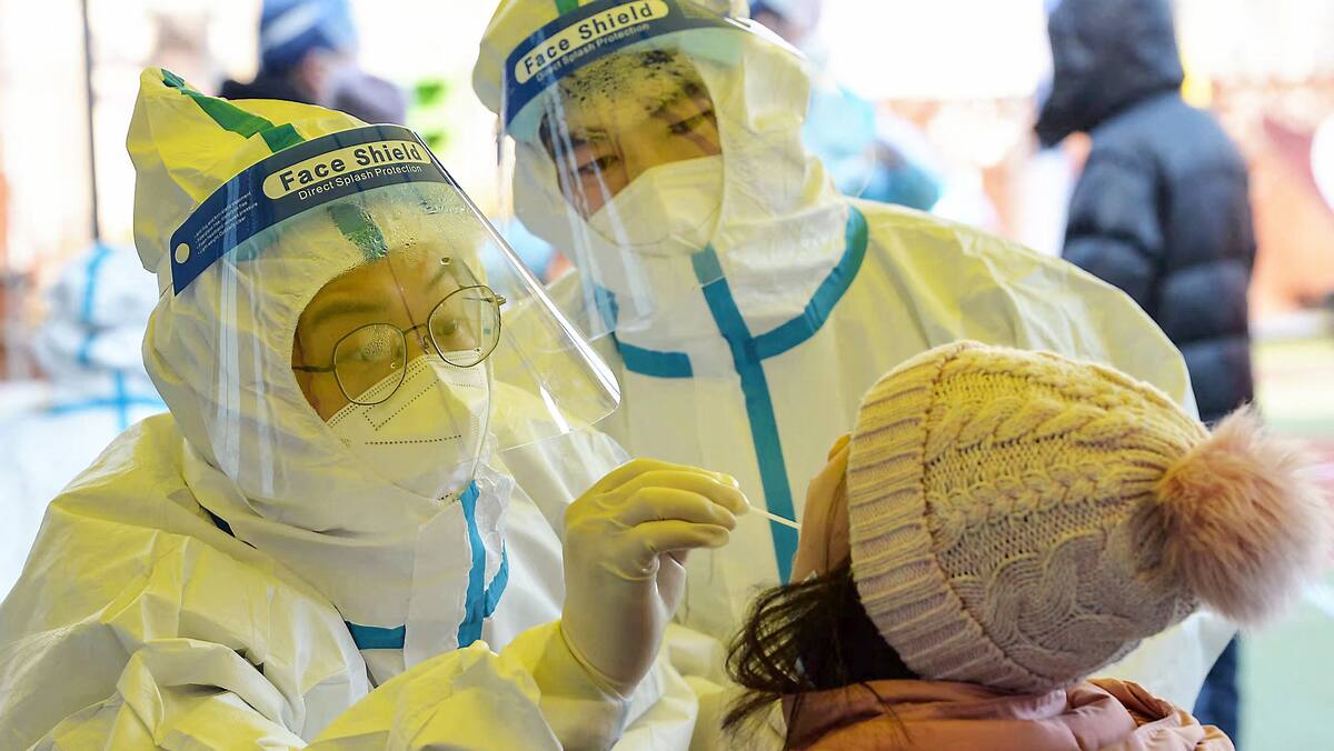 La COVID-19 en Chine et aux États-Unis: deux mondes