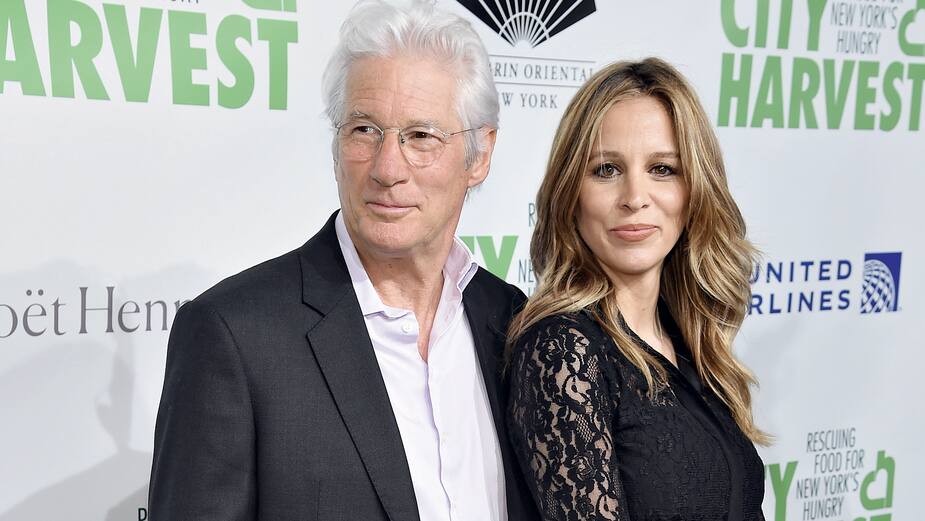 Image principale de l'article Richard Gere sera papa pour la 3e fois à 70 ans!
