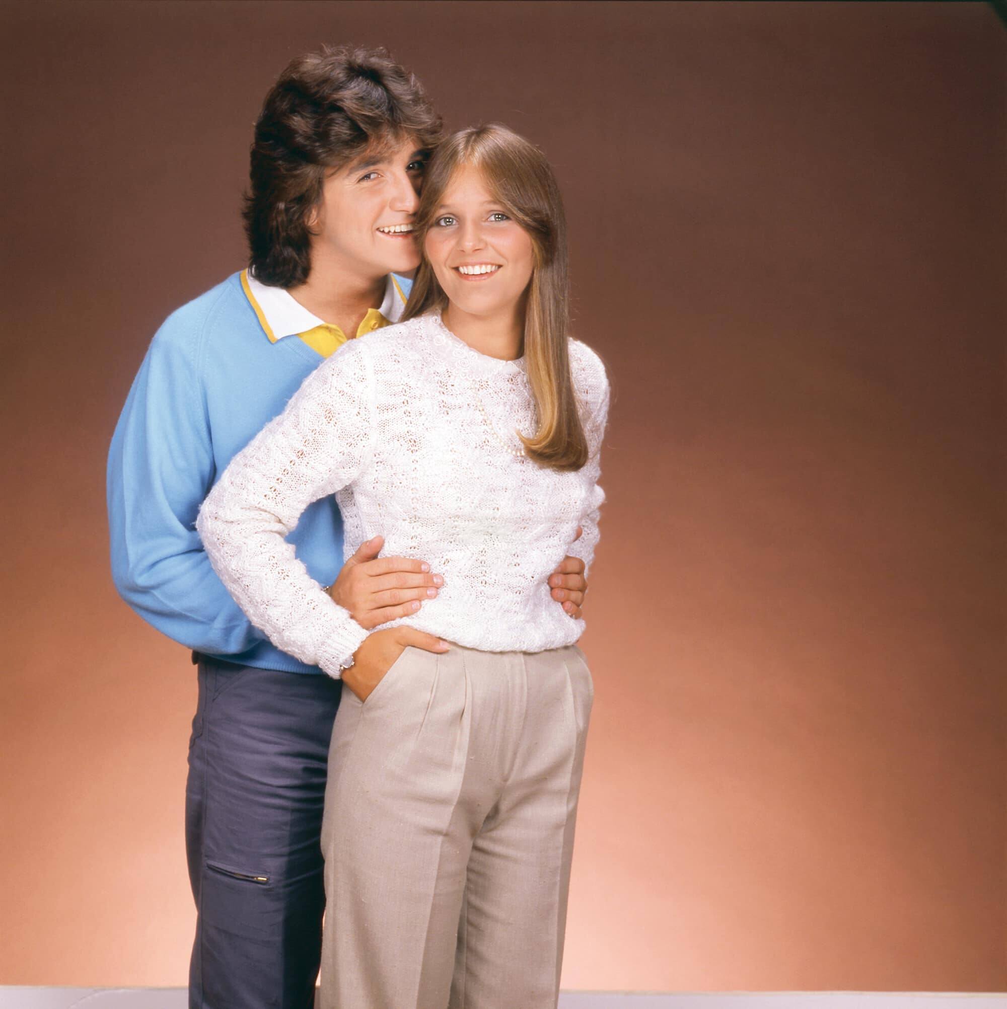 Même si le coup de foudre avait sonné bien avant, c’est seulement à 17 ans que Marie-Josée et René, 19 ans, ont vécu une relation plus sérieuse.