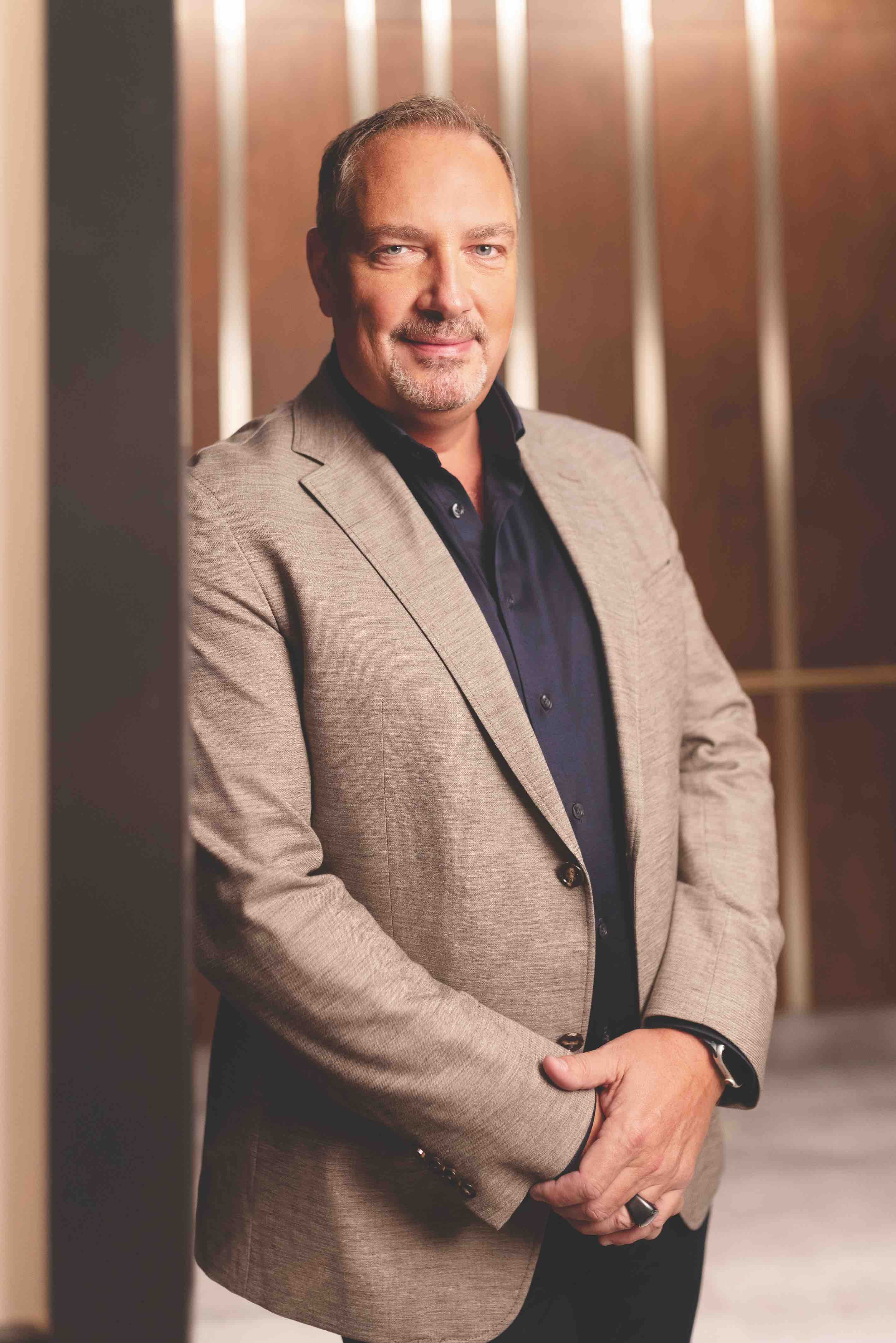 Il s'ouvre sur son rôle de grand-papa 