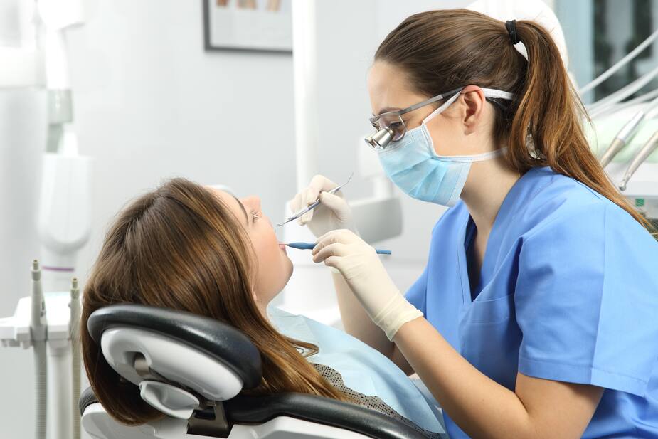 Image principale de l'article Les effets néfastes du confinement sur nos dents