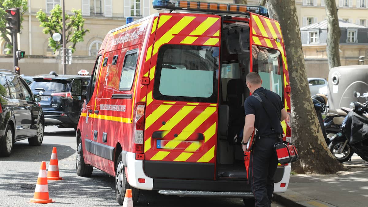 Two children aged 2 and 4 found dead in a car during a heatwave in France Two children aged 2 and 4 found dead in a car during a heatwave in France