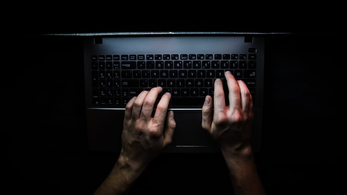 «Ce n'est pas tiré par les cheveux, ça arrive»: le sombre revers des photos d'enfants sur les réseaux sociaux