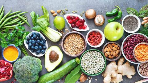 Grocery shopping bag with assorted products