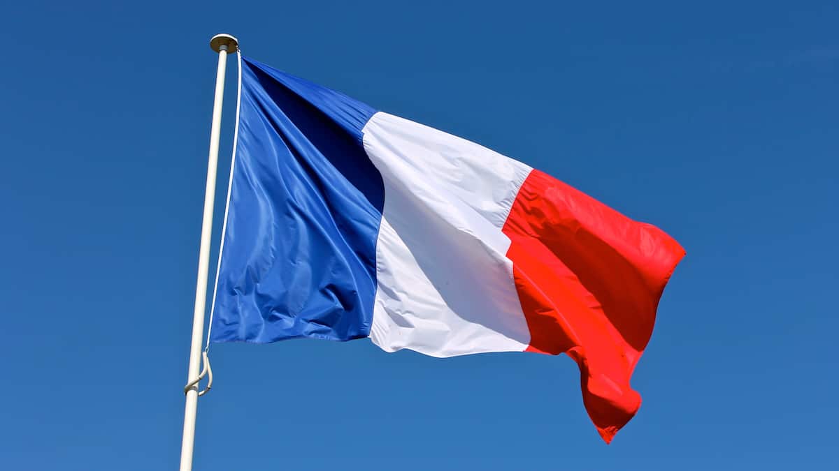 France : Violences urbaines après le meurtre d'un jeune homme par une policière