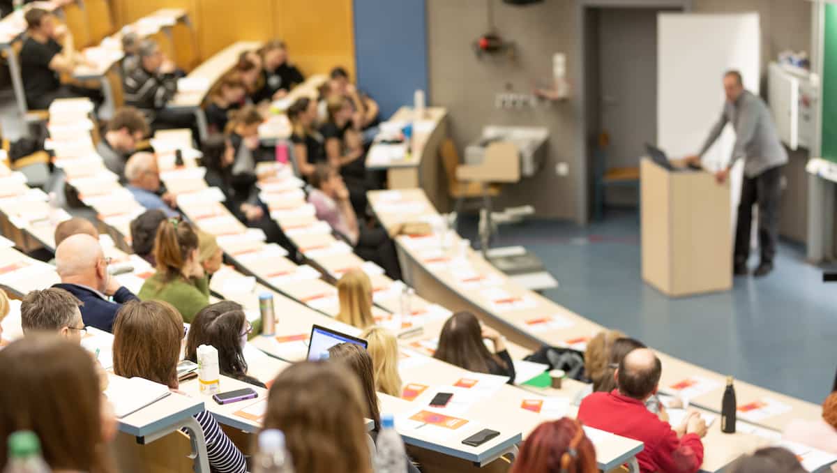 «99,9 % de chances»: ce mot trahit l’IA dans les copies, selon un prof