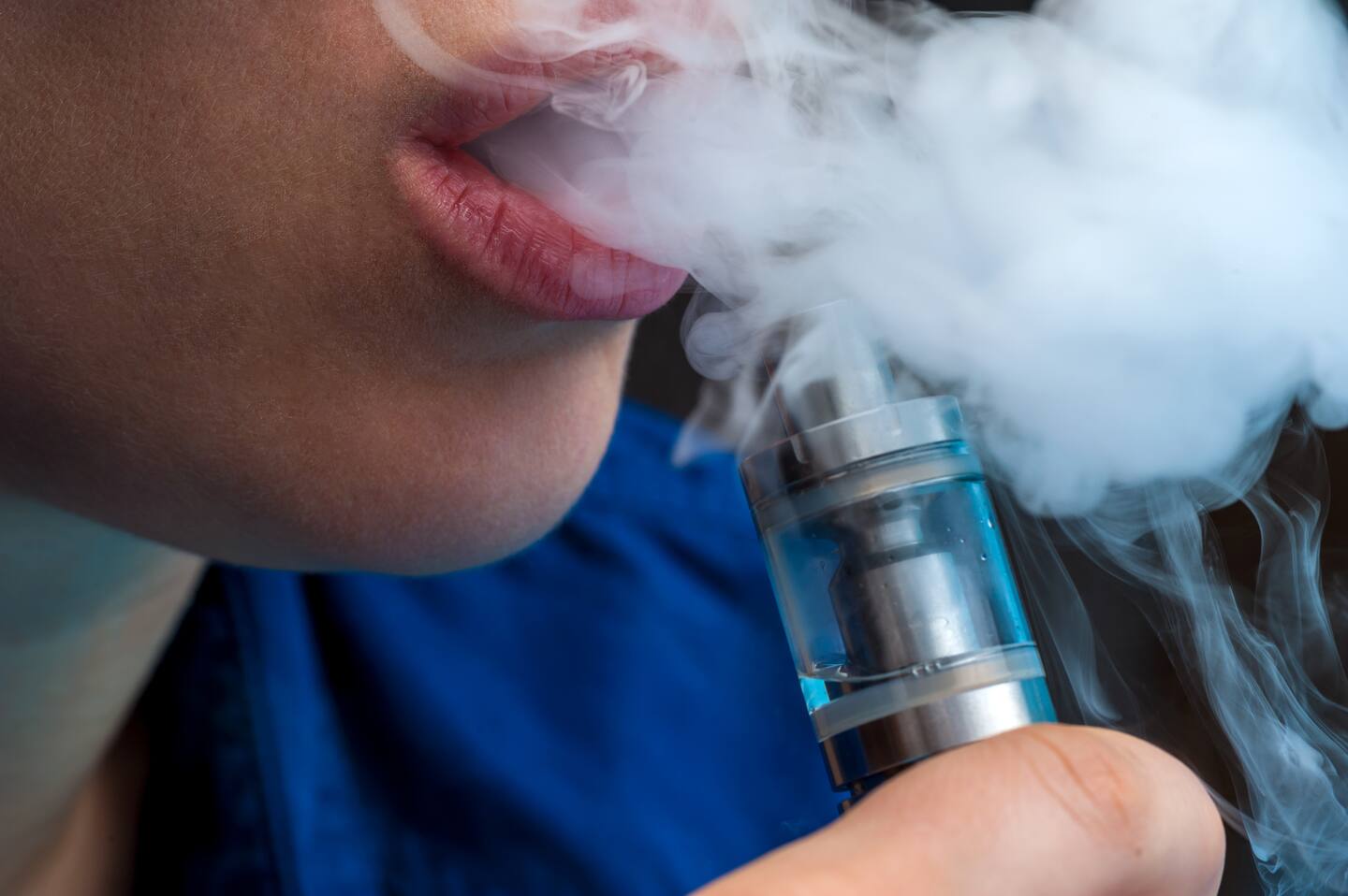 La cigarette électronique sur prescription en vue en Angleterre, une exception qui divise
