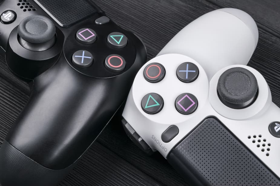 La manette DualShock 4 sera compatible avec la PS5... en partie!