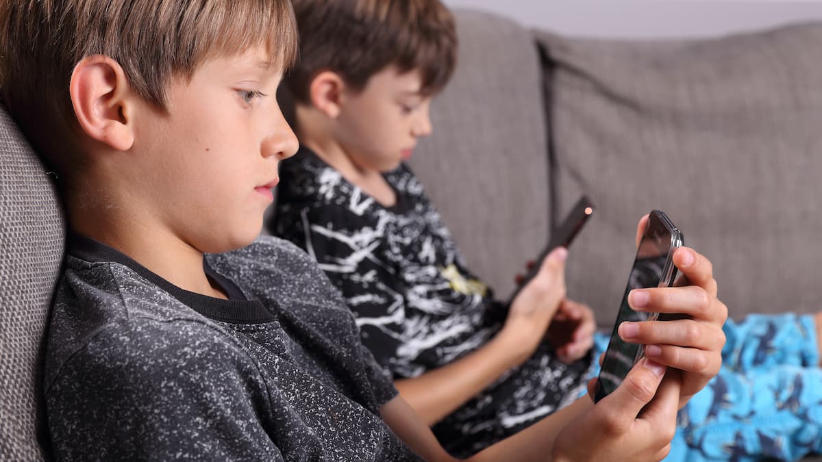 Spending 24 hours without a screen: a challenge for children… and their parents Spending 24 hours without a screen: a challenge for children… and their parents