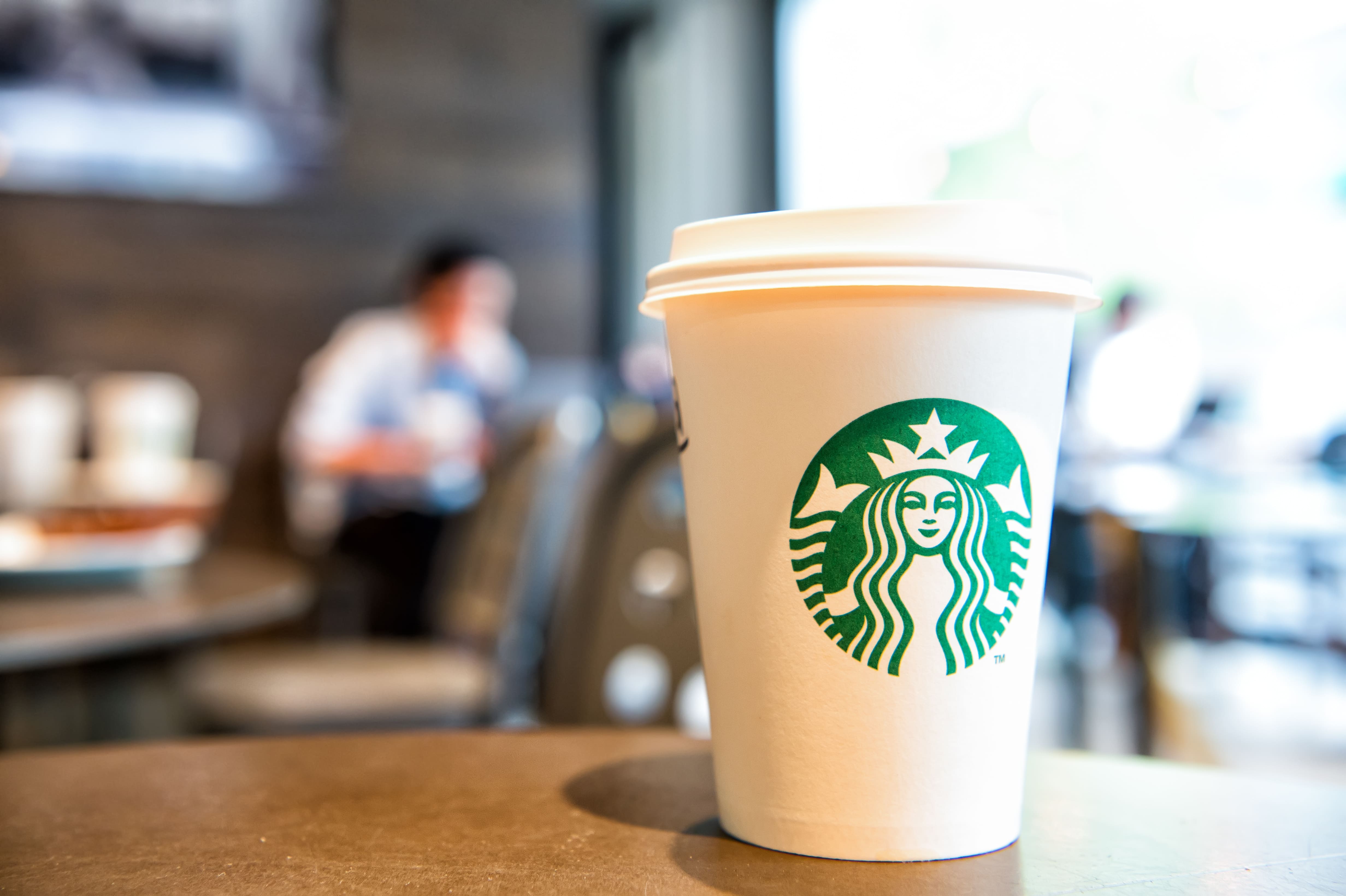 Starbucks fermera environ 250 cafés de plus en Amérique du Nord d’ici la fin de la semaine