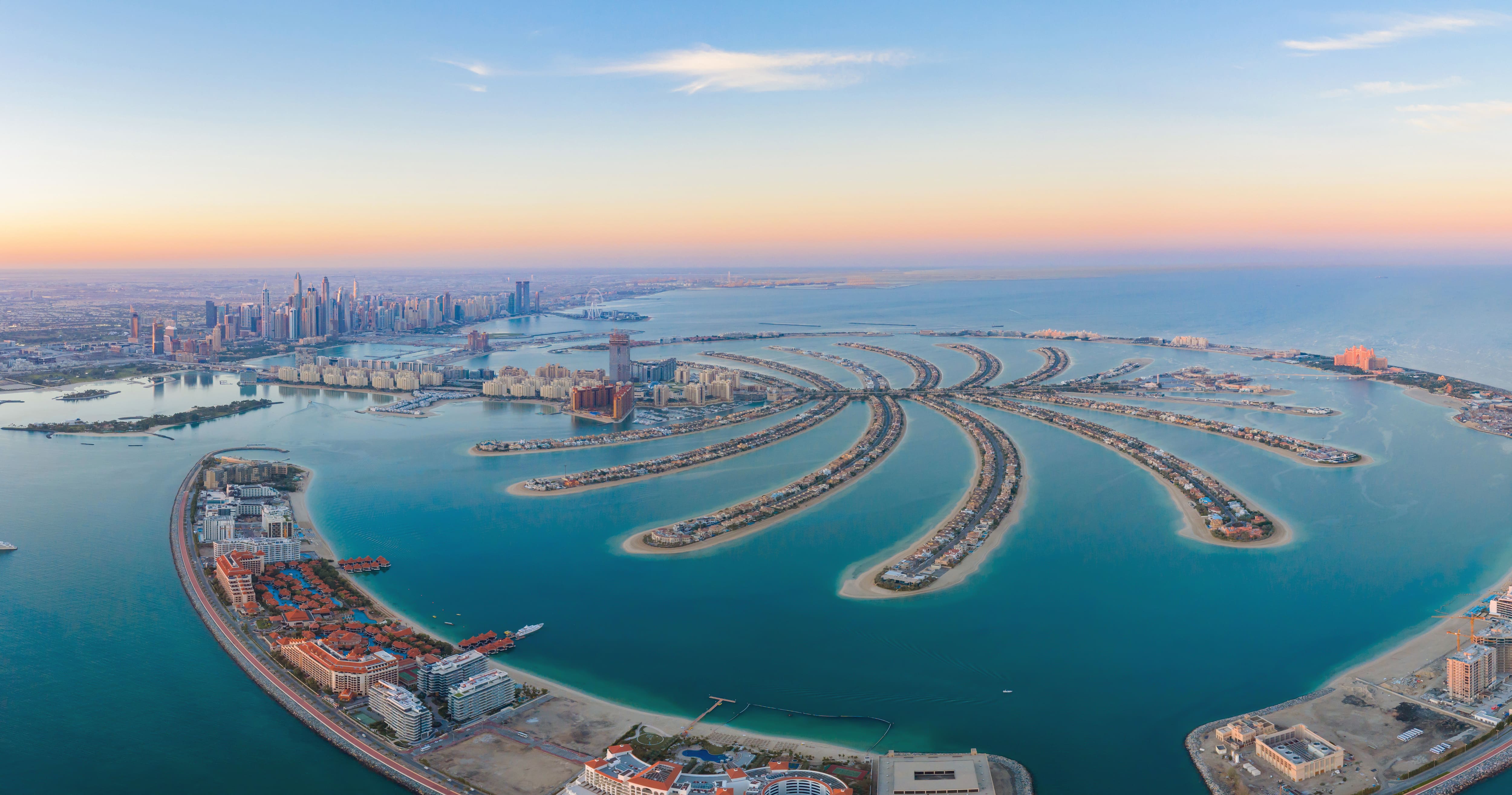 &laquo;Il est temps de partir&raquo;: les ultra-riches de Duba&iuml; d&eacute;boursent des fortunes pour fuir les missiles iraniens