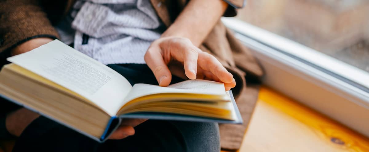 Romans d’ici: Enquête dans un monde qui bascule