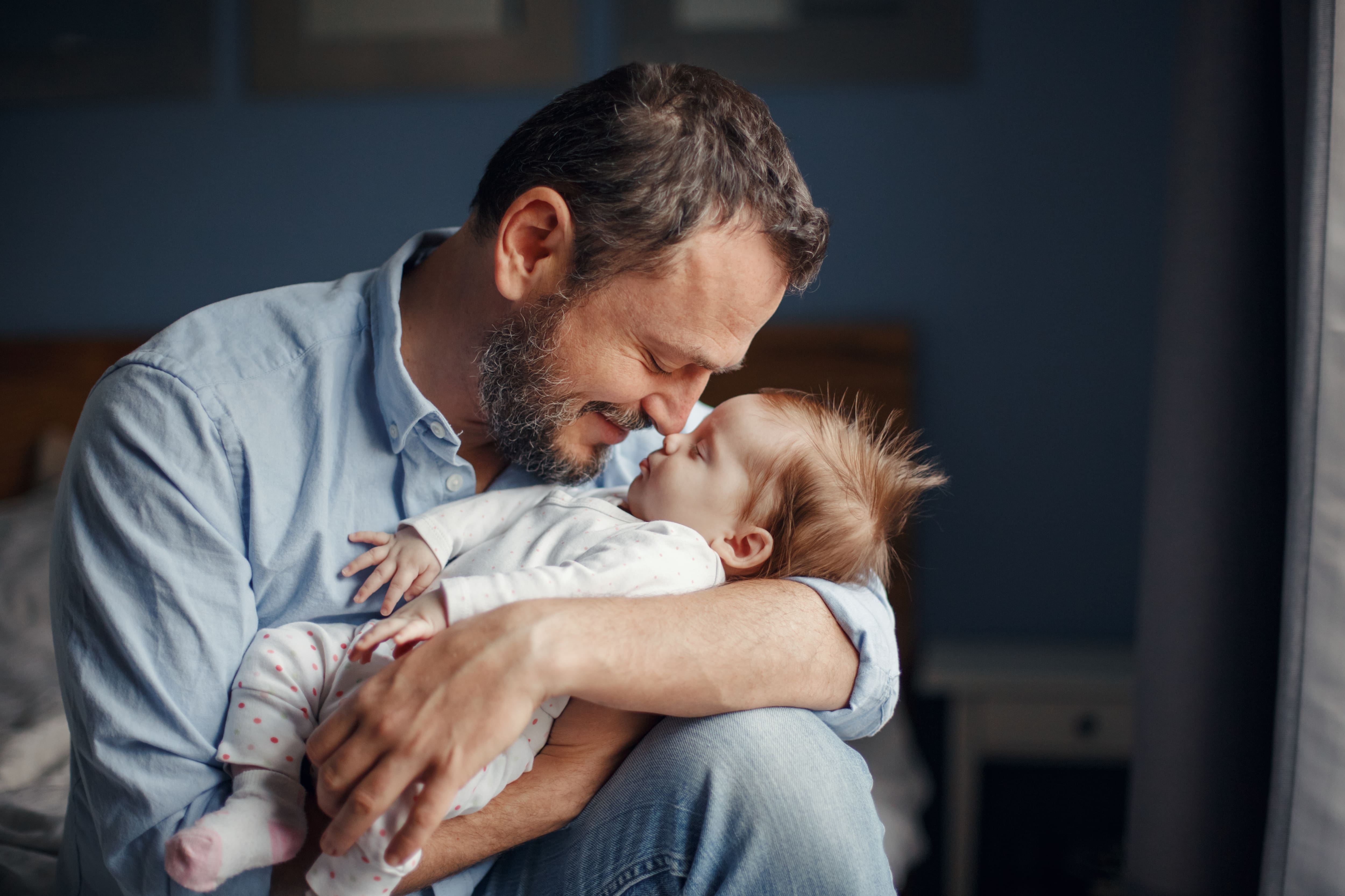 Dépression paternelle: passez du temps avec votre enfant réduirait les risques