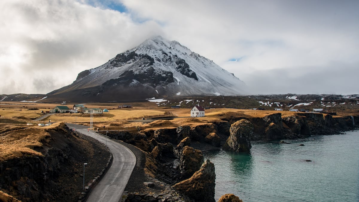 ‘I’ve never seen anything like this’: French tourist devastates natural site in Iceland ‘I’ve never seen anything like this’: French tourist devastates natural site in Iceland
