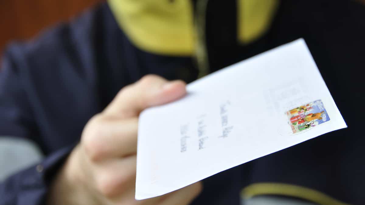 Montreal elected officials demand the option of postal voting 1