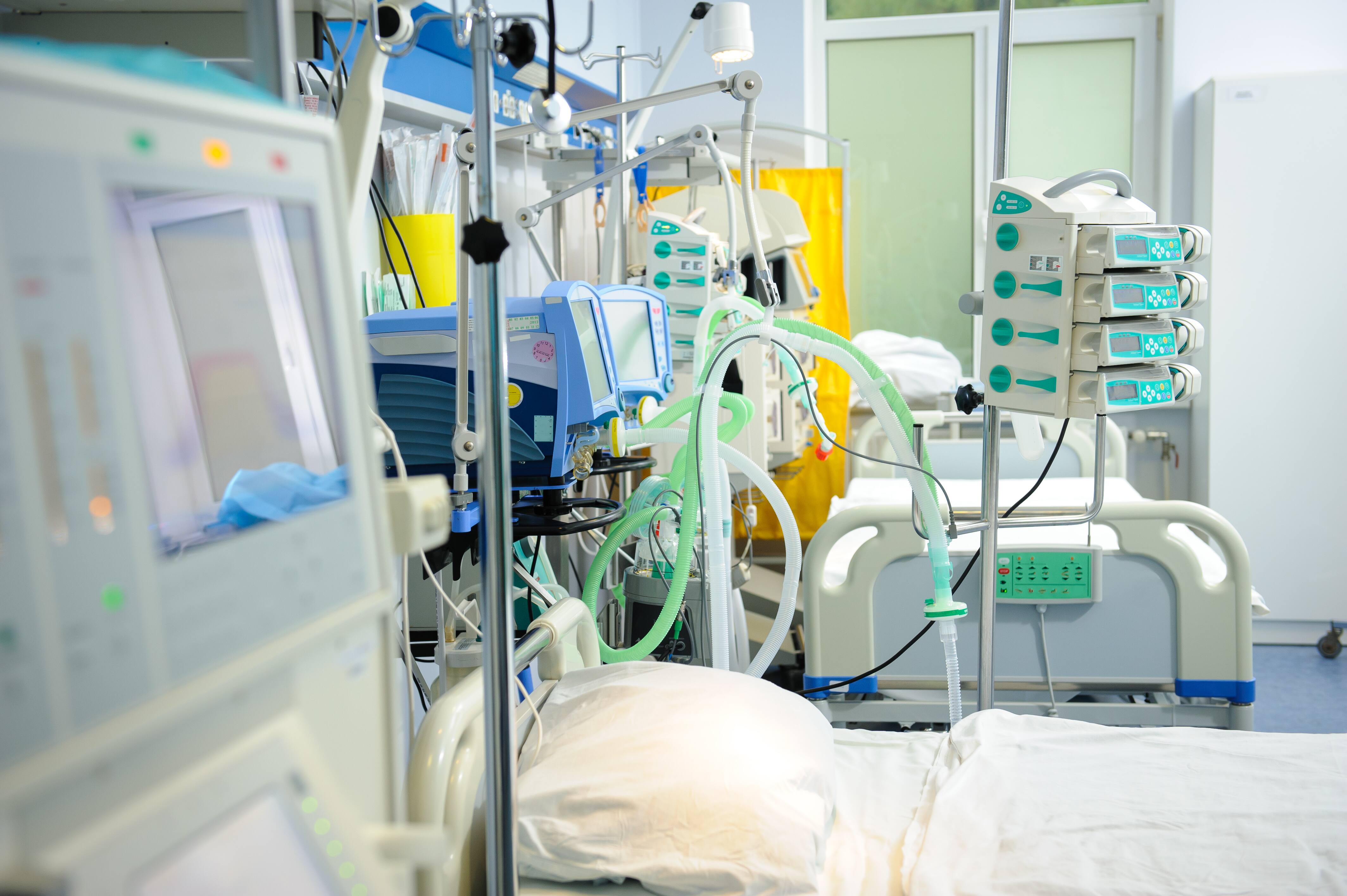 Malade de la COVID-19, il a été dans le coma et a eu des hallucinations