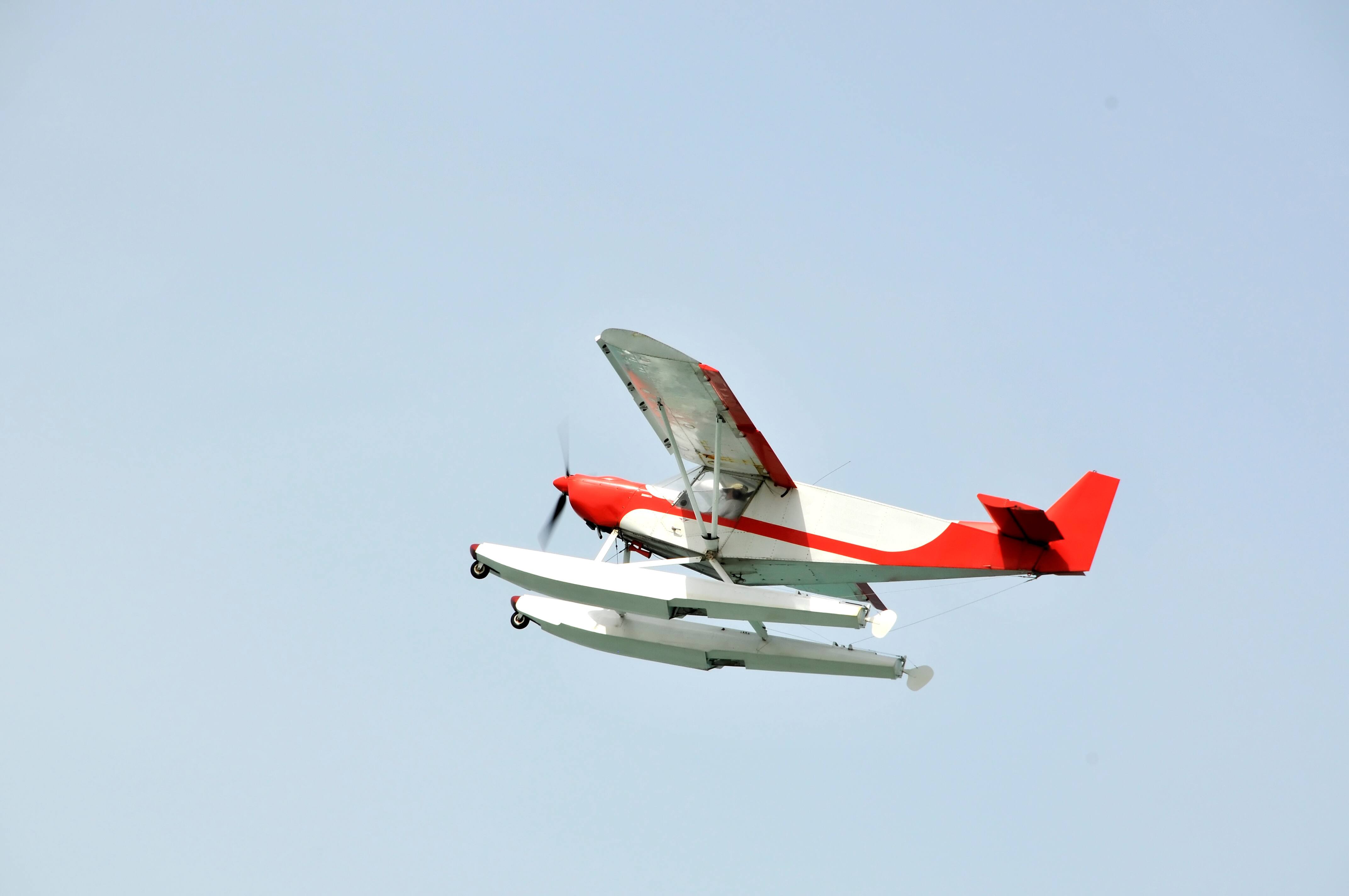 Un hydravion s&rsquo;&eacute;crase dans le fleuve Saint-Laurent en Mauricie
