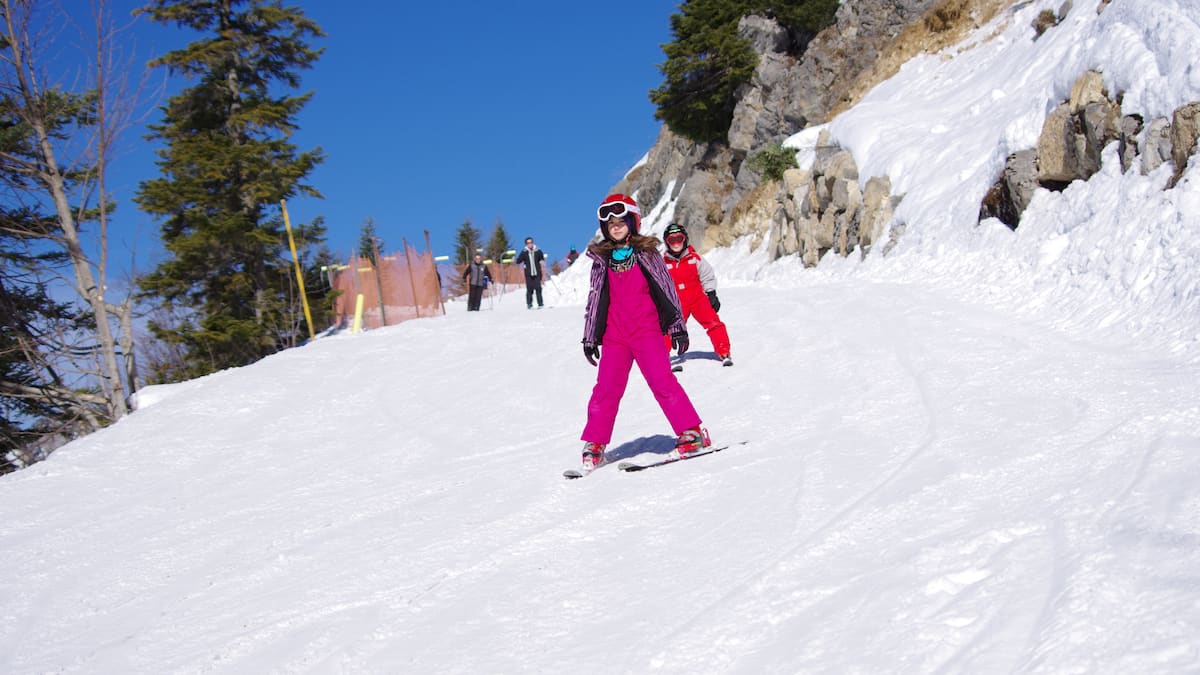 Activités pour la semaine de relâche au Québec: voici combien ça peut coûter pour la famille