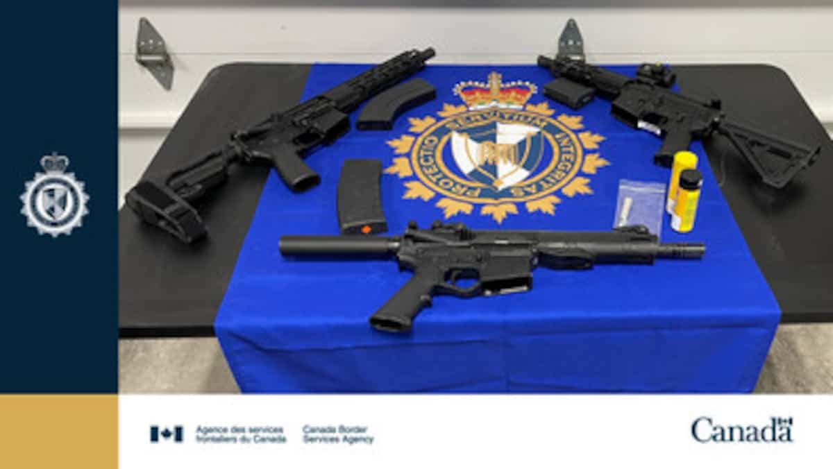 Trois armes d’assaut saisies par des agents frontaliers à Cornwall