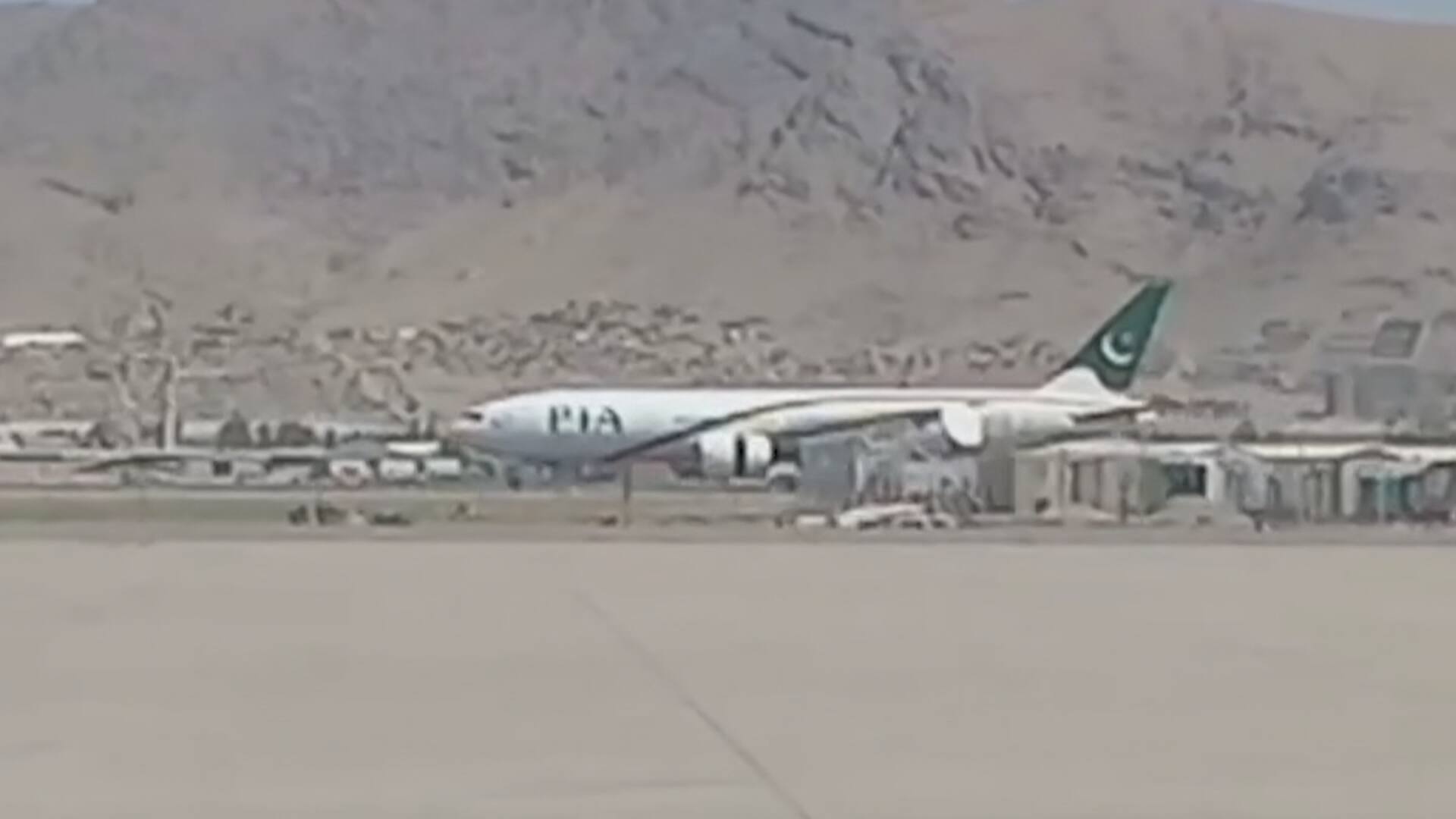 Afghanistan: un vol commercial a atterri &agrave; Kaboul, premier signe de normalisation