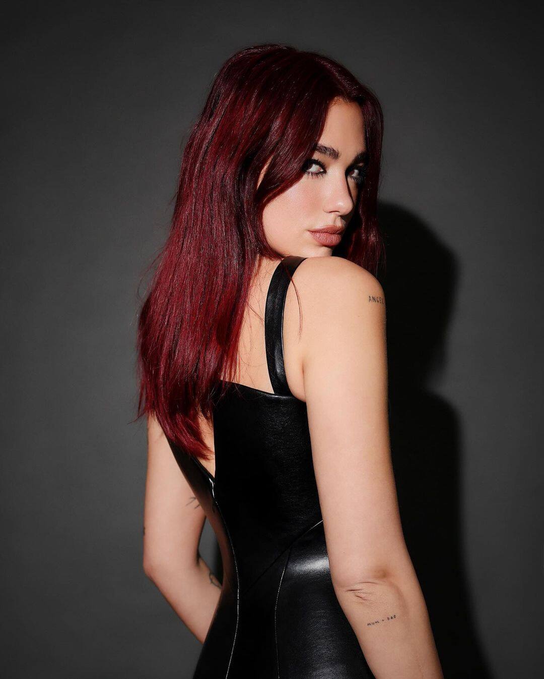 Dua Lipa: un aliment spécial interdit en tournée