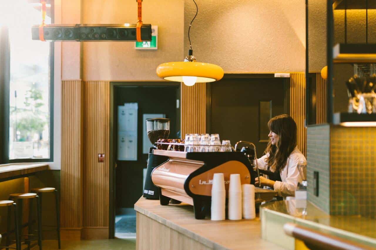 Une buvette où s’installer du café au «5 à tard» ouvre sur la Plaza