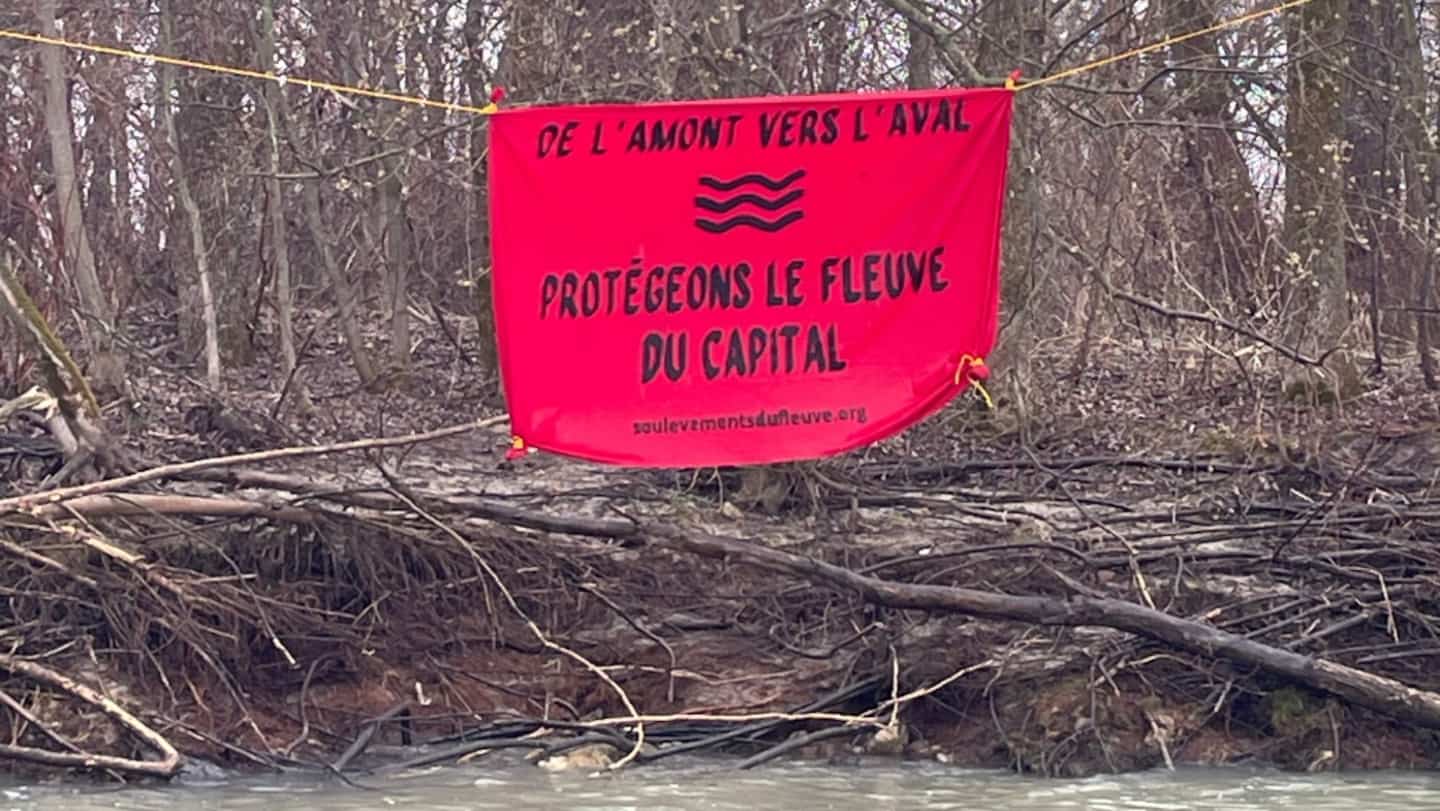Action d’éclat contre l’expansion du port de Montréal à Contrecœur