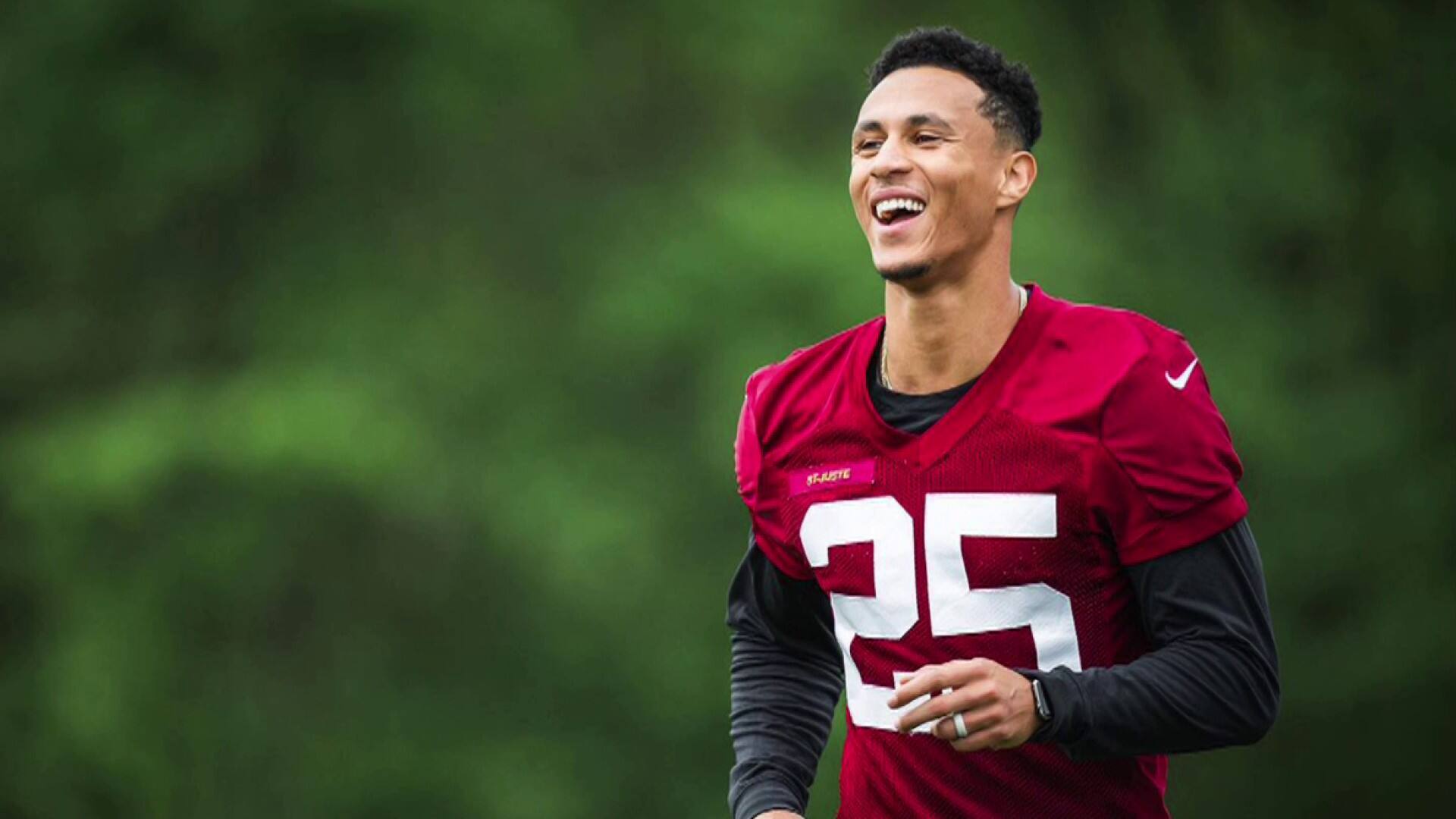 Benjamin StJuste, «jeune vétéran» de la NFL Salut Bonjour