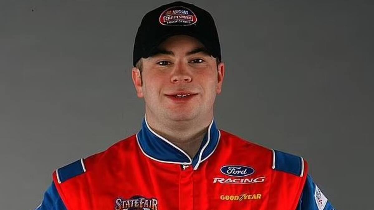 Un ancien pilote NASCAR tué à une station-service