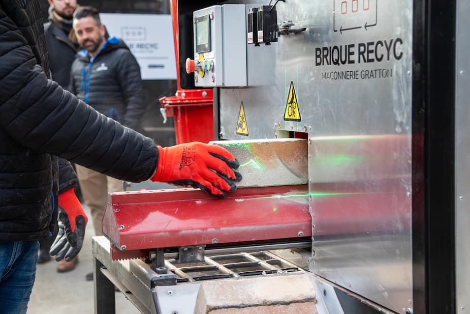 Image principale de l'article Une machine pour réutiliser des tonnes de briques