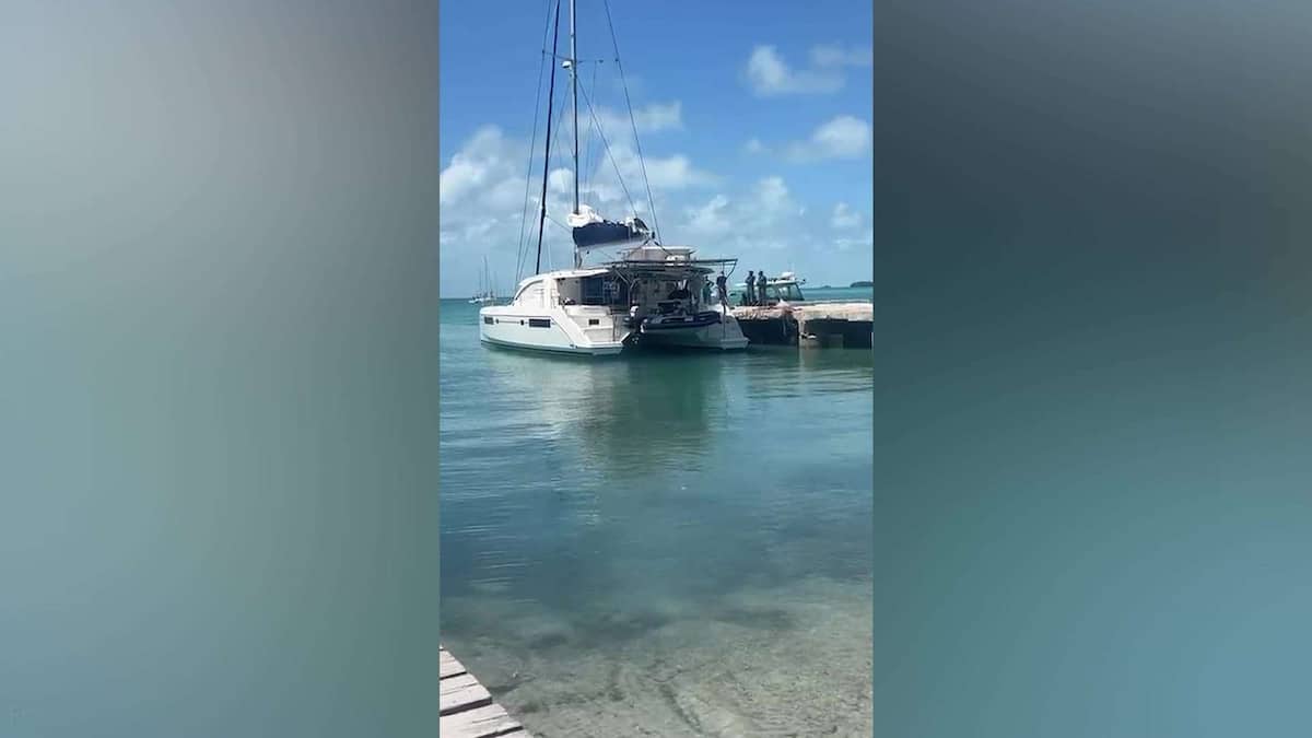 Un Canadien de 71 ans retrouvé mort à bord d'un catamaran à la dérive au large du Belize