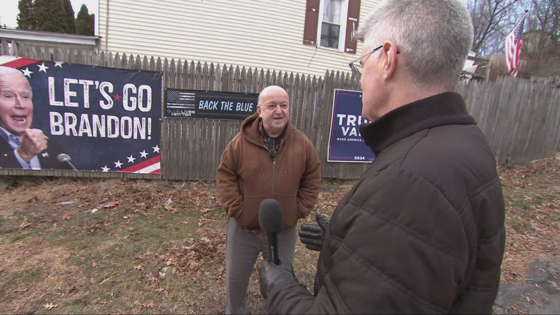 Donald Trump peut toujours compter sur une base de partisans fidèles qui continue de lui afficher ouvertement son soutien.