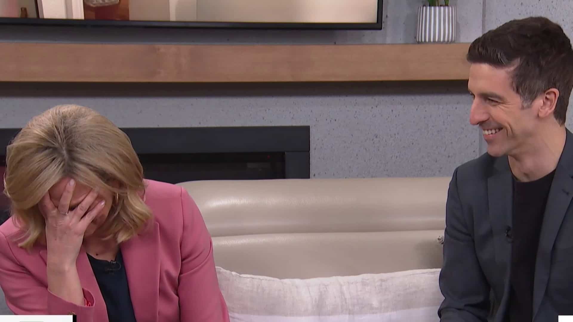 Charles-Antoine fait sursauter Ève-Marie en direct