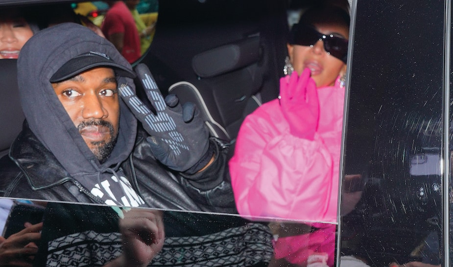 Image principale de l'article Kanye West change légalement son nom