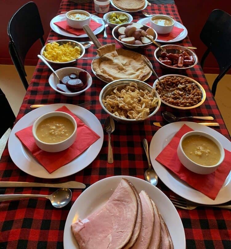 Jusqu’à 50$ par personne: la cabane à sucre, une tradition qui coûte de plus en plus cher